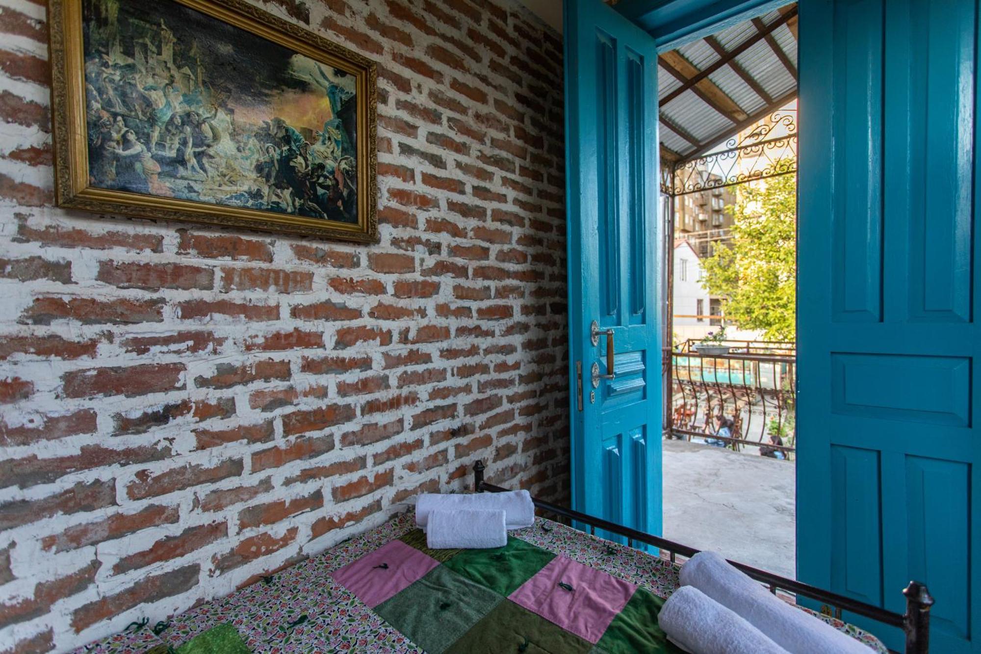 Book Hotel Kʼutʼaisi Exterior foto