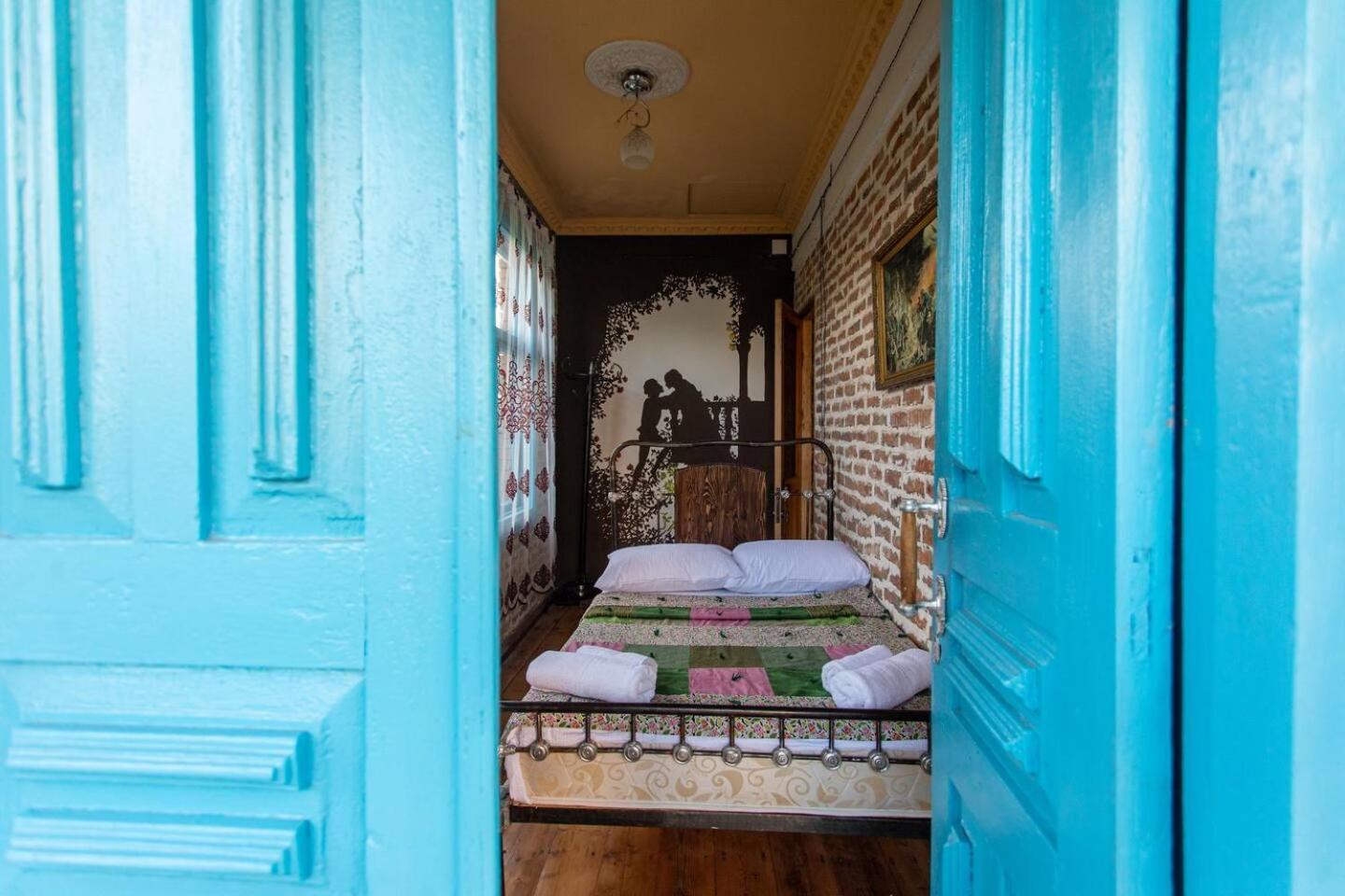 Book Hotel Kʼutʼaisi Exterior foto