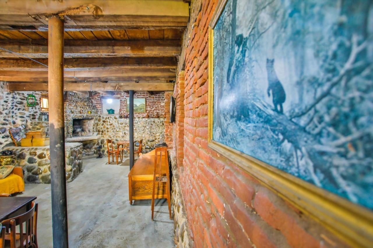 Book Hotel Kʼutʼaisi Exterior foto